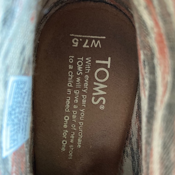 Tom’s desert bootie wedges! - Picture 6 of 8